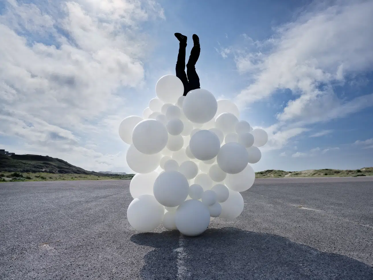 Weightlessness by Charles Pétillon at Danysz Gallery in Paris